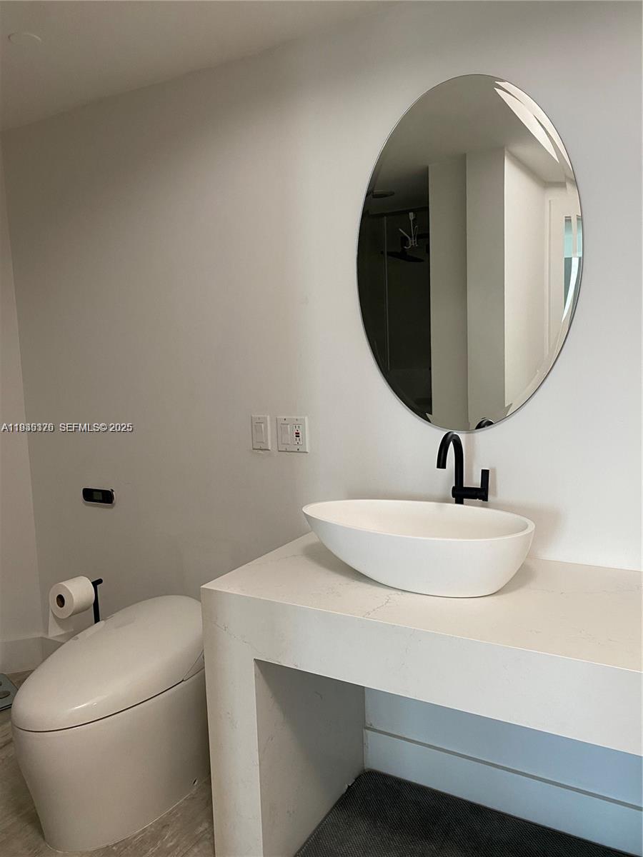 4779 Collins Ave #3606, Miami Beach FL 33140