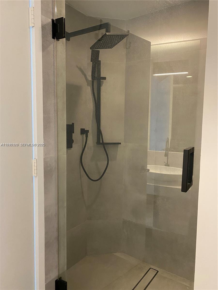 4779 Collins Ave #3606, Miami Beach FL 33140