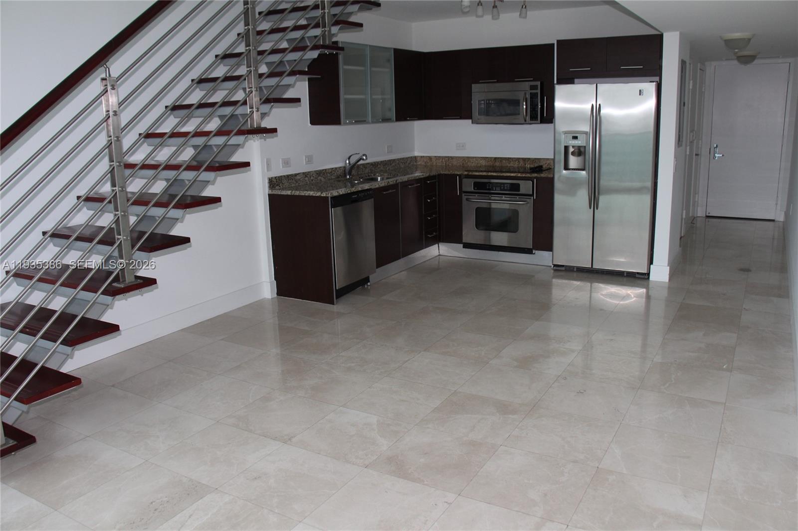 41 SE 5TH ST #2203, Miami FL 33131