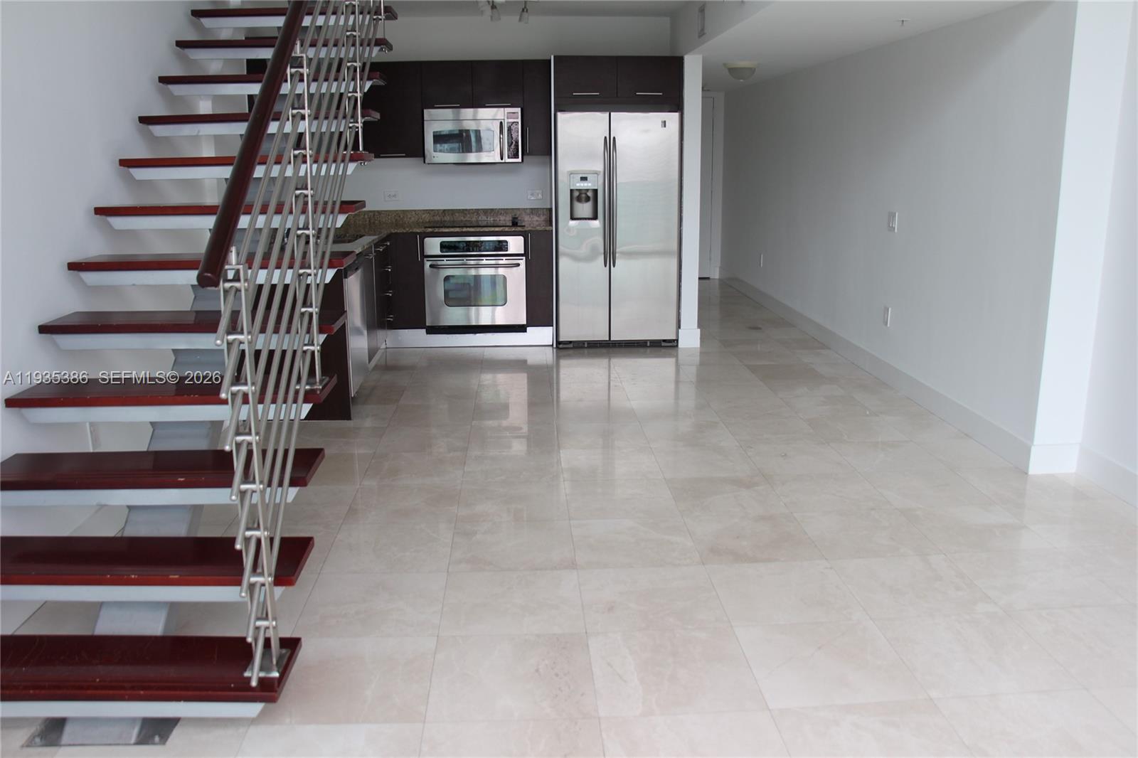41 SE 5TH ST #2203, Miami FL 33131