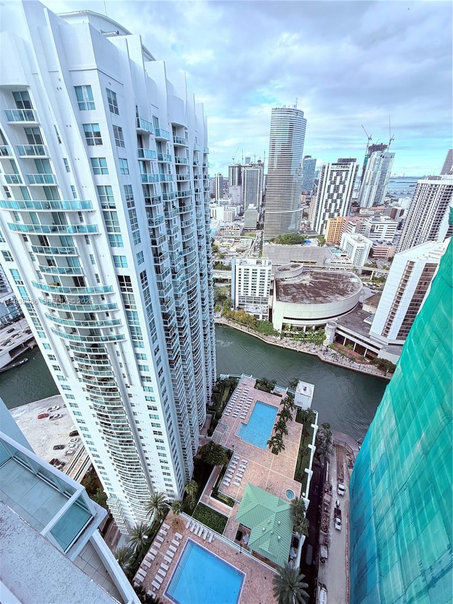 41 SE 5TH ST #2203, Miami FL 33131