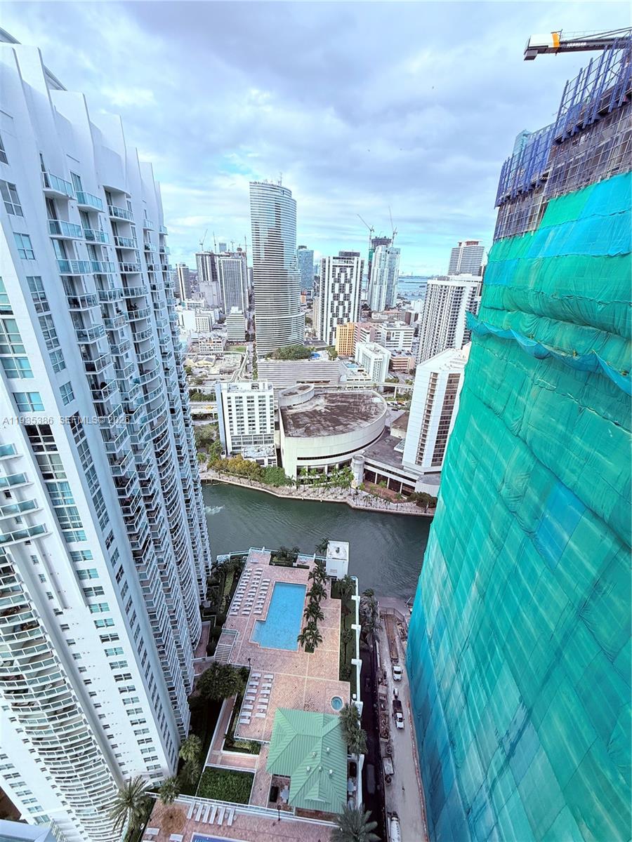 41 SE 5TH ST #2203, Miami FL 33131