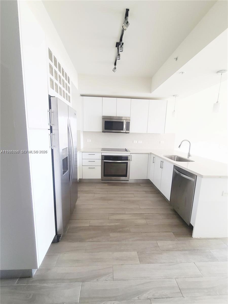 999 SW 1 Avenue #2008, Miami FL 33130