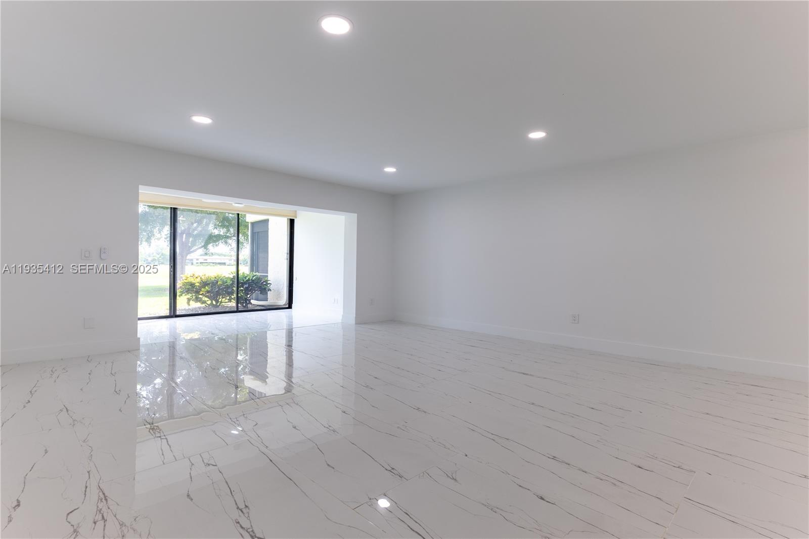 8435 Casa Del Lago #22-C, Boca Raton FL 33433