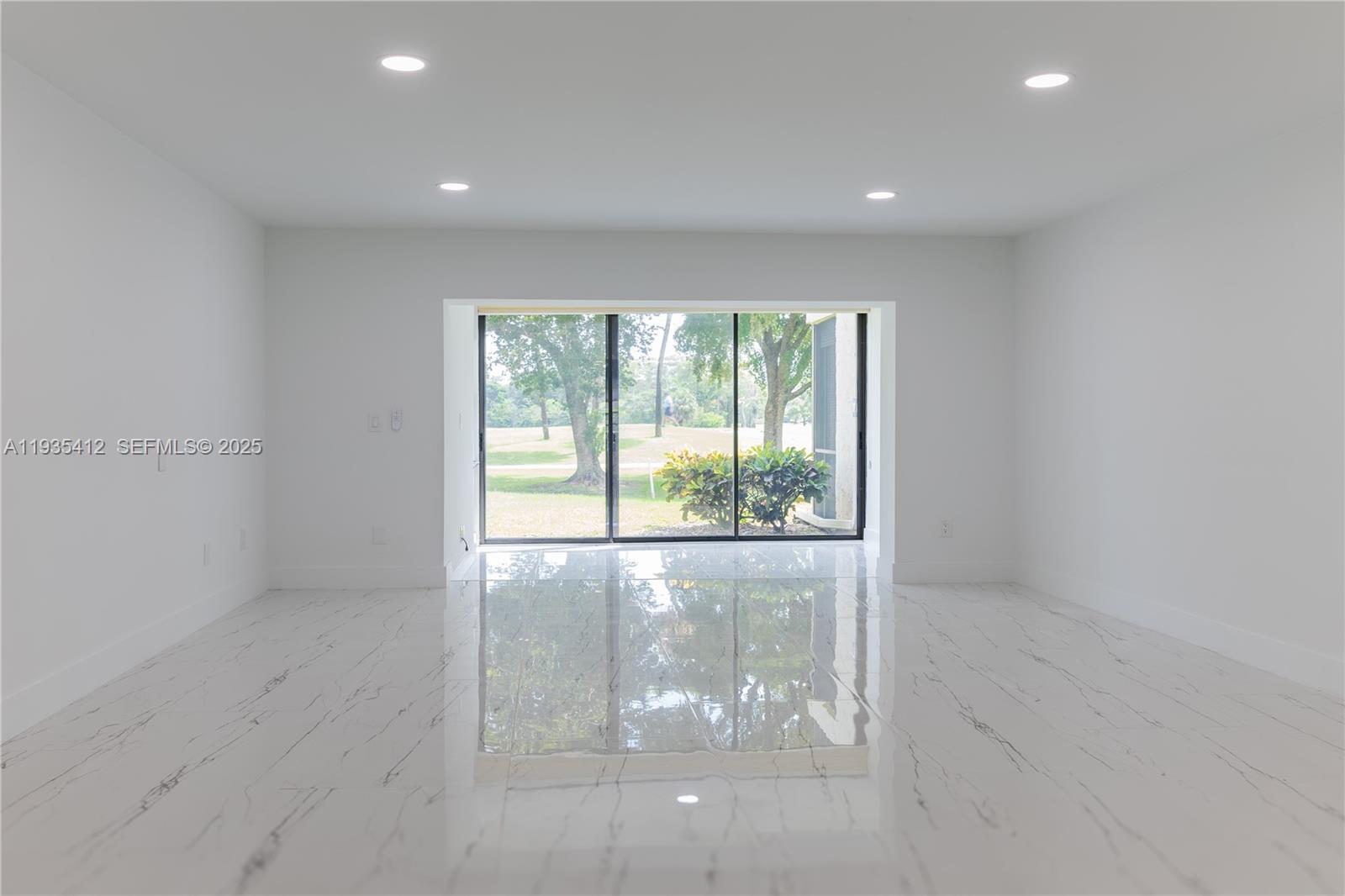 8435 Casa Del Lago #22-C, Boca Raton FL 33433
