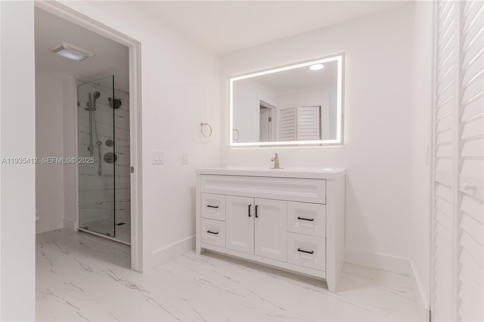 8435 Casa Del Lago #22-C, Boca Raton FL 33433