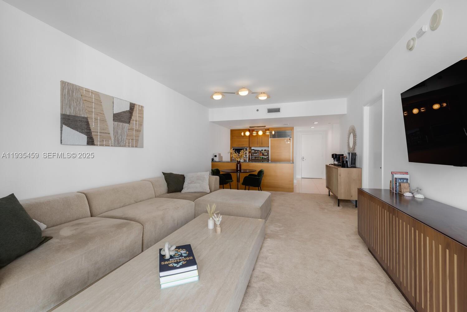 475 Brickell Ave #3314, Miami FL 33131