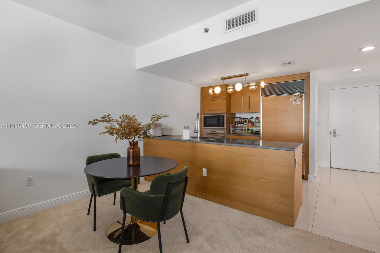 475 Brickell Ave #3314, Miami FL 33131