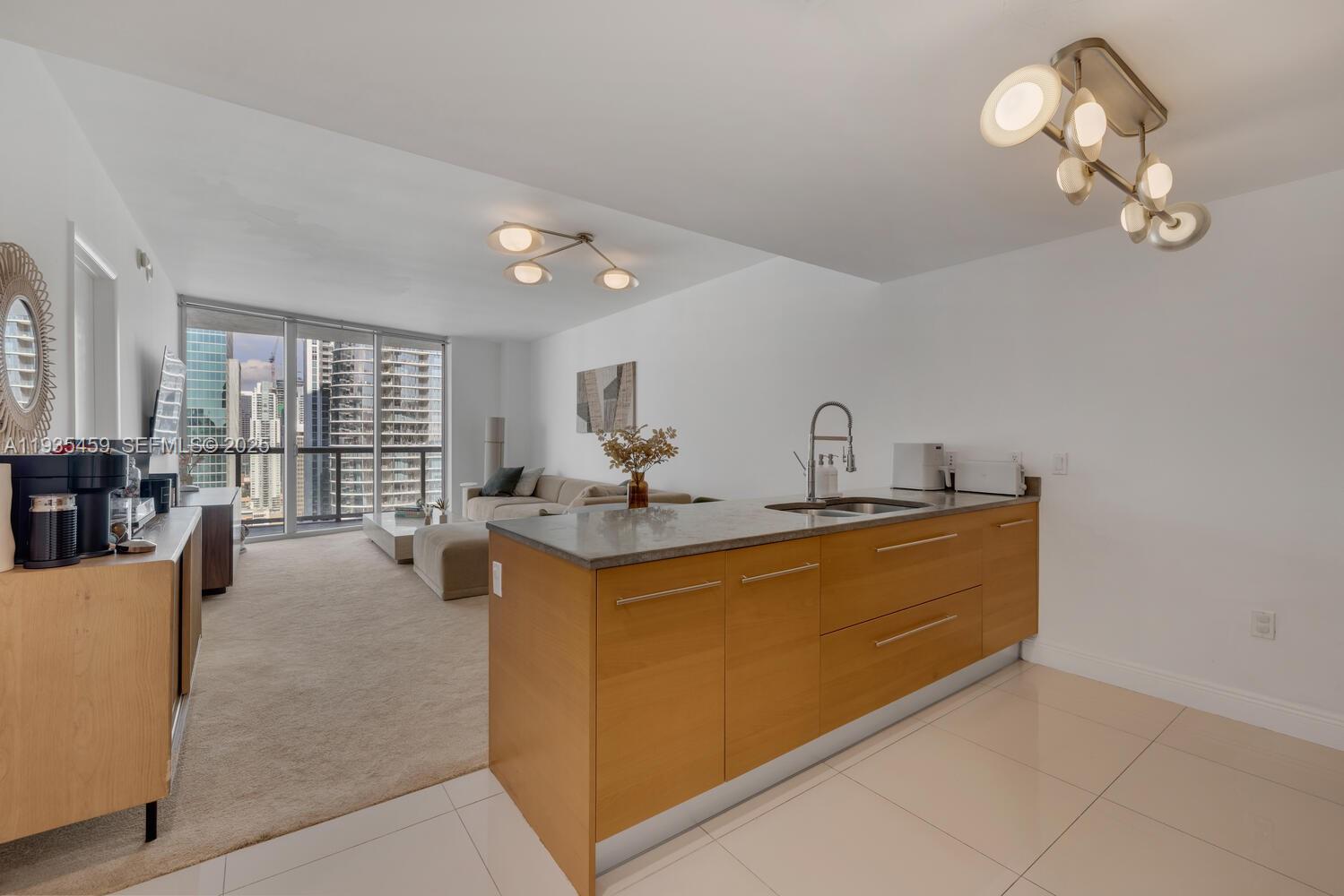 475 Brickell Ave #3314, Miami FL 33131