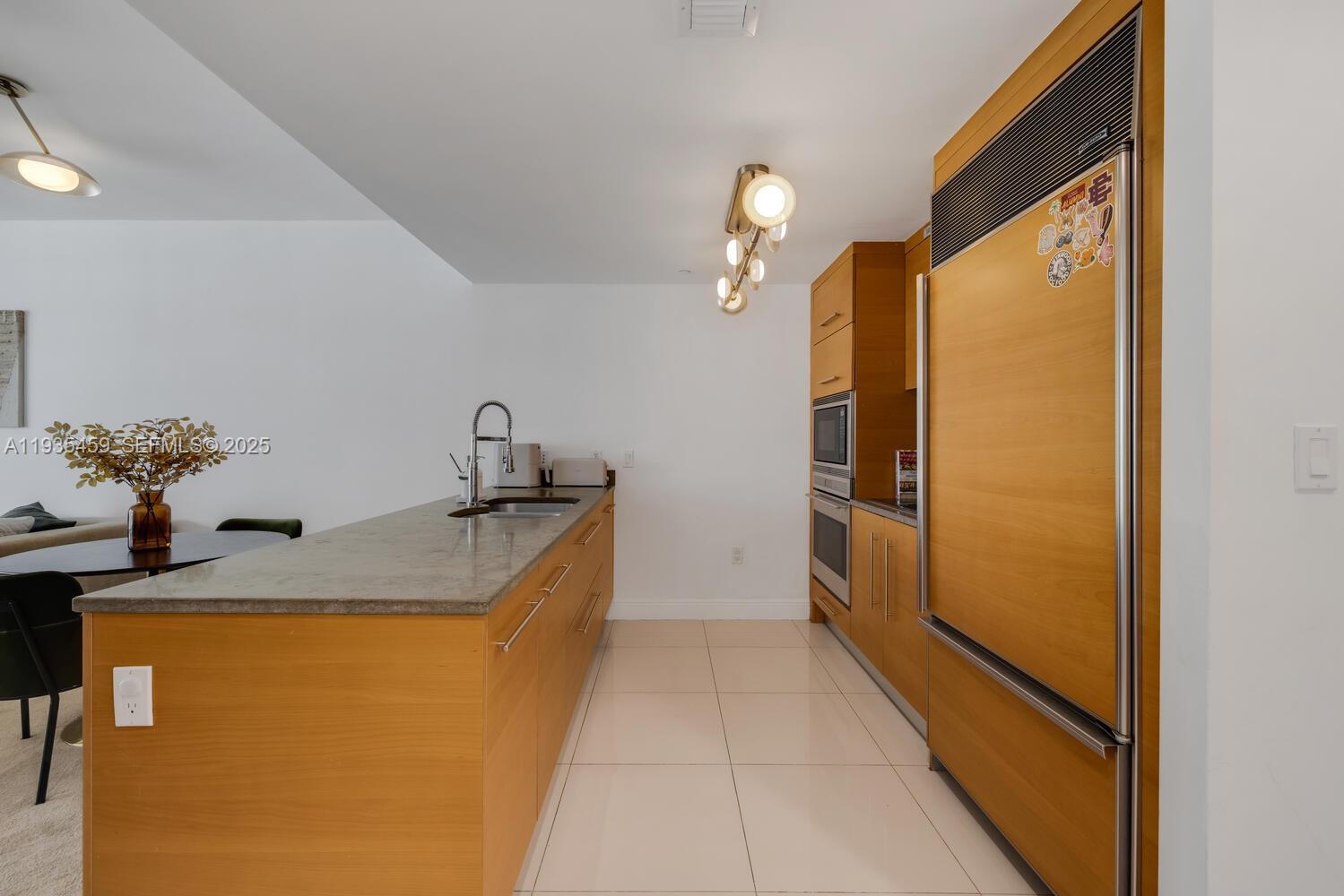 475 Brickell Ave #3314, Miami FL 33131