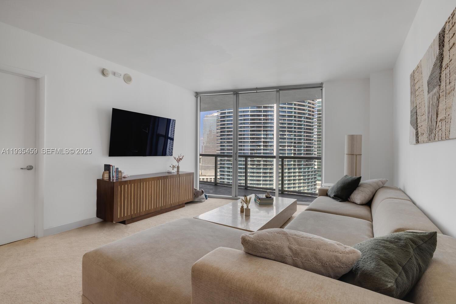 475 Brickell Ave #3314, Miami FL 33131