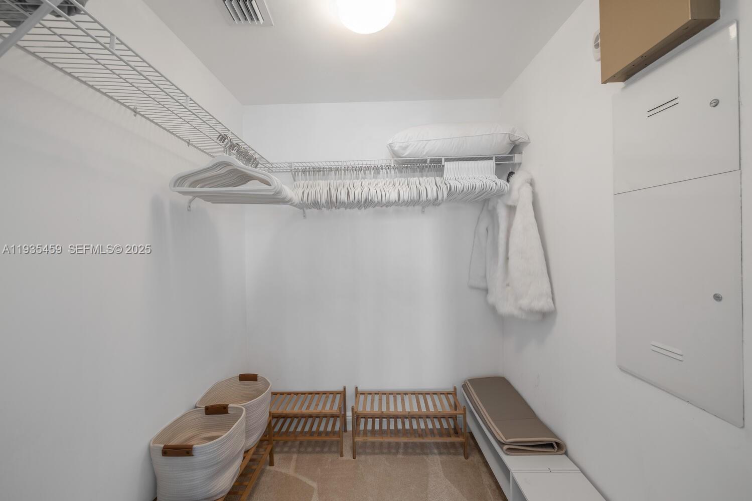 475 Brickell Ave #3314, Miami FL 33131