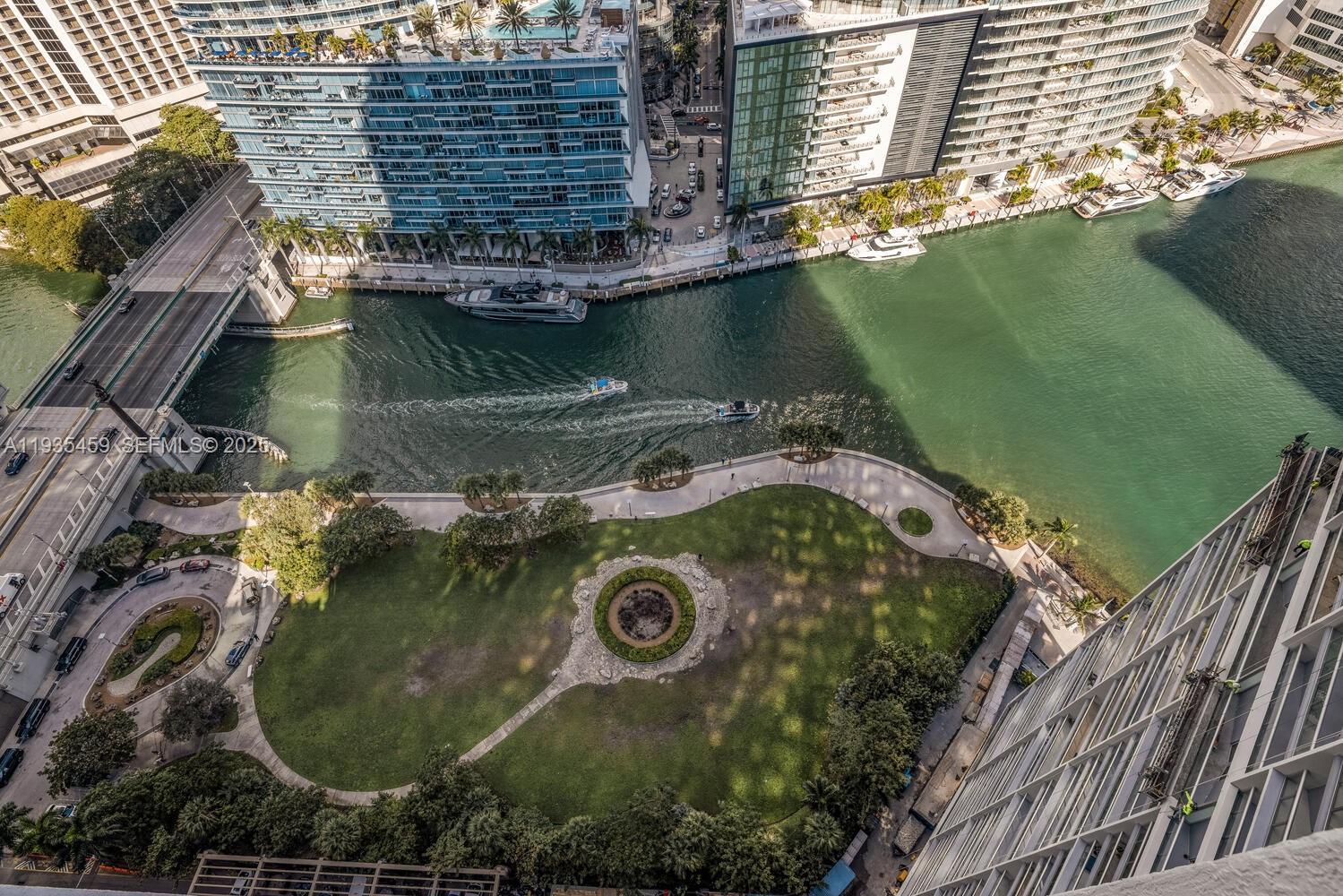 475 Brickell Ave #3314, Miami FL 33131