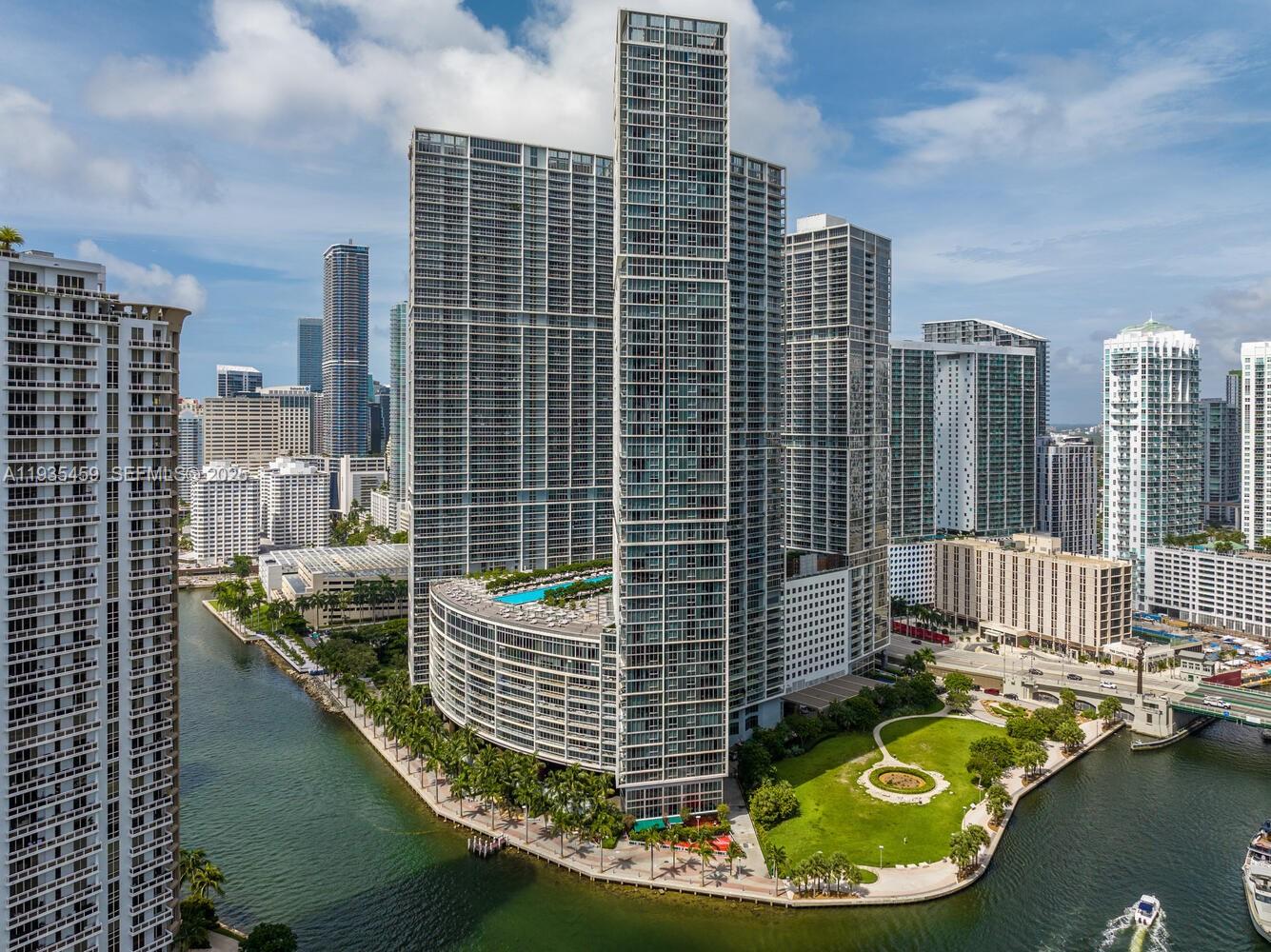 475 Brickell Ave #3314, Miami FL 33131