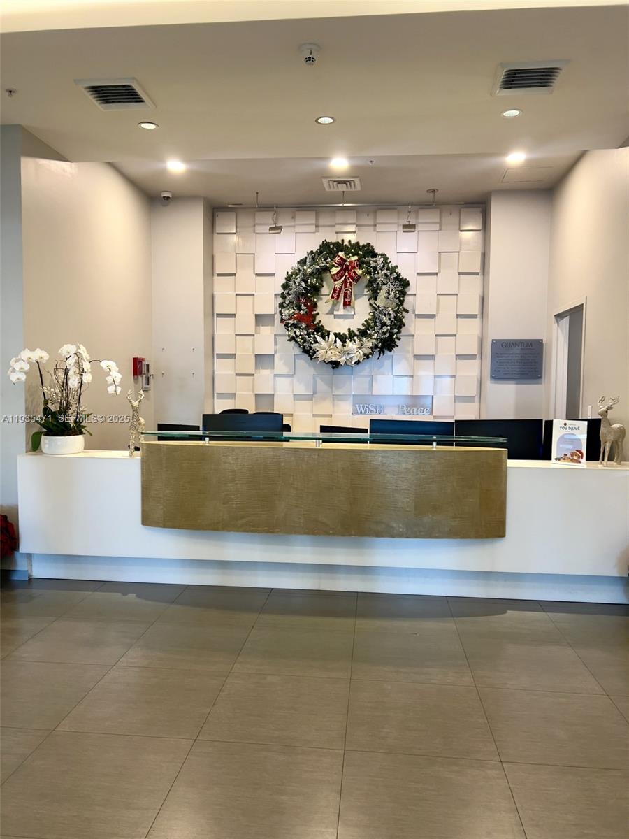 1900 N Bayshore Dr #2117, Miami FL 33132