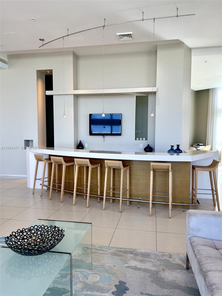 1900 N Bayshore Dr #2117, Miami FL 33132