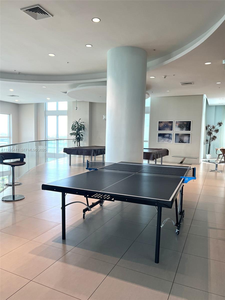 1900 N Bayshore Dr #2117, Miami FL 33132