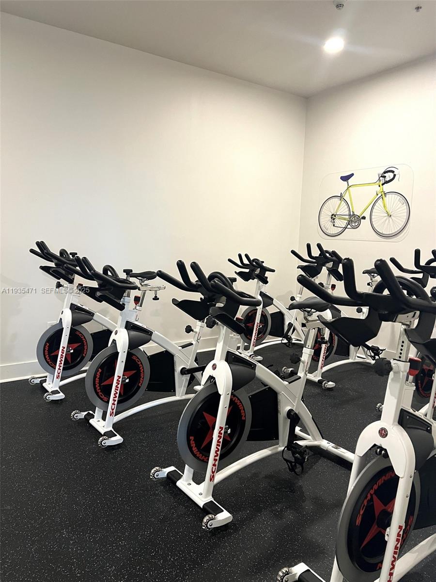 1900 N Bayshore Dr #2117, Miami FL 33132