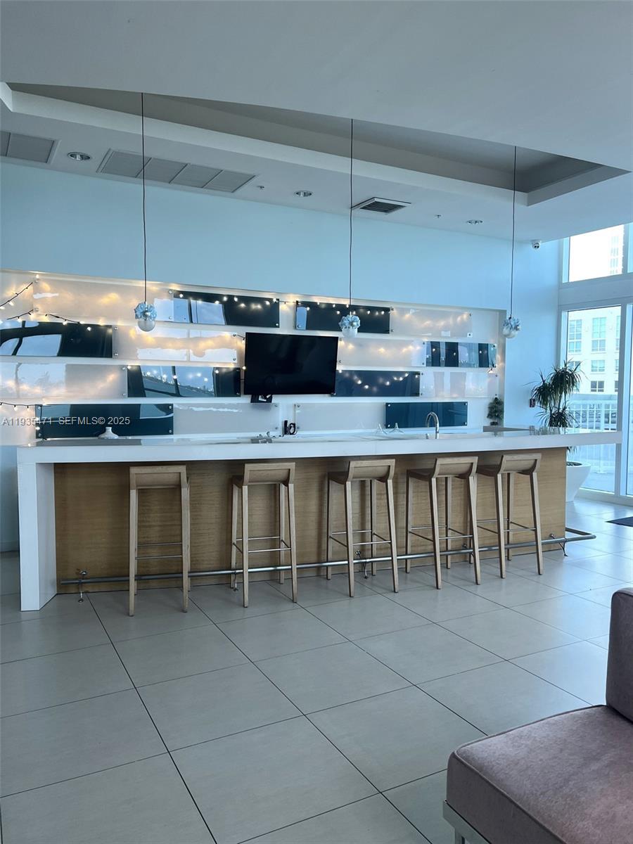 1900 N Bayshore Dr #2117, Miami FL 33132