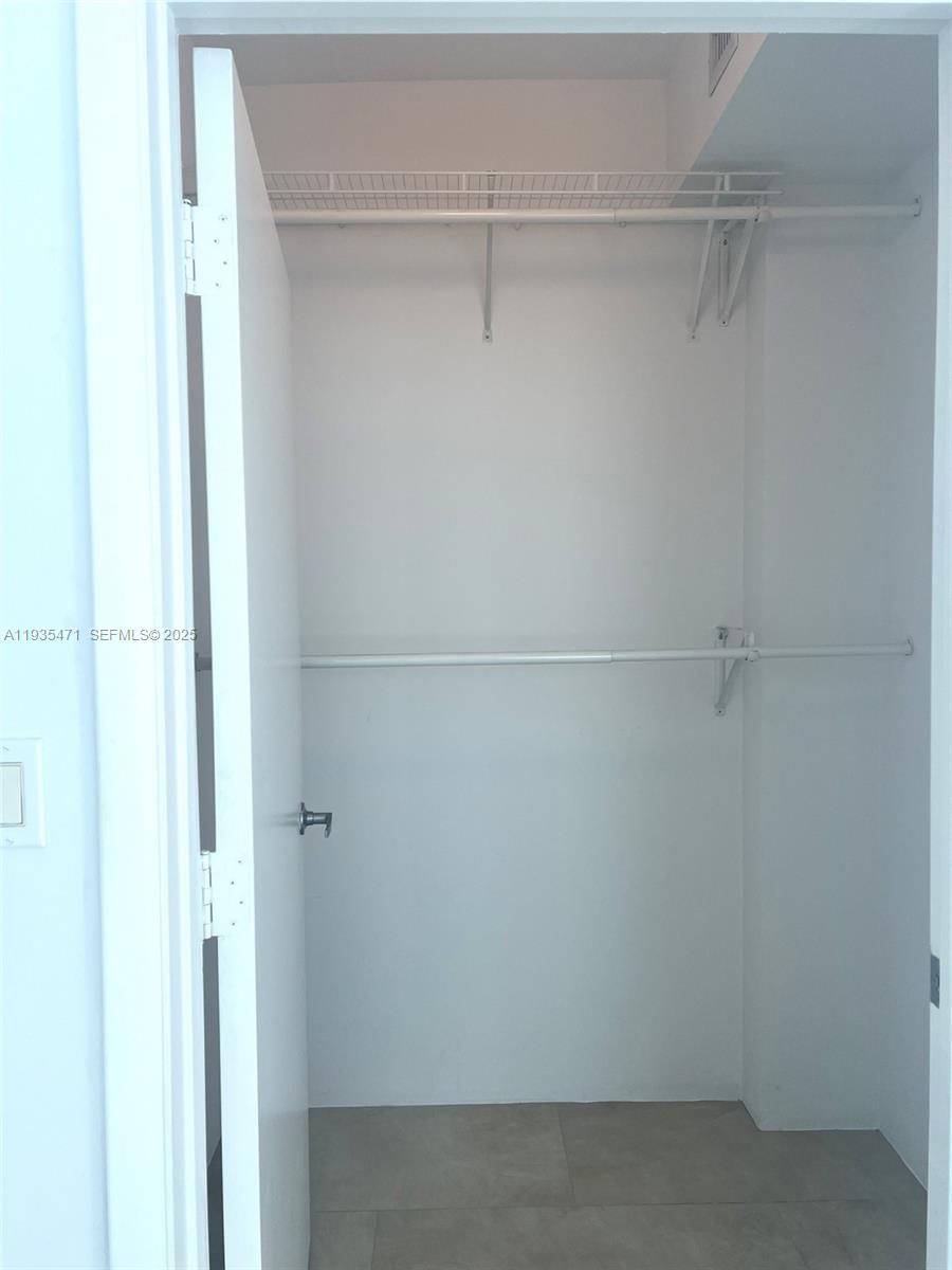 1900 N Bayshore Dr #2117, Miami FL 33132