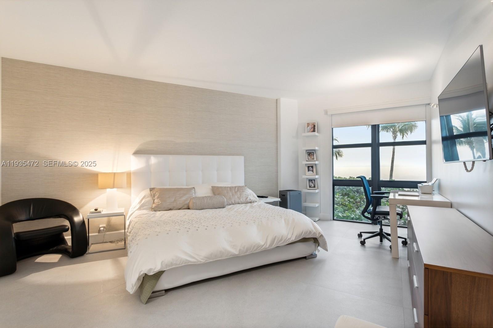 1111 Crandon Blvd #B101, Key Biscayne FL 33149
