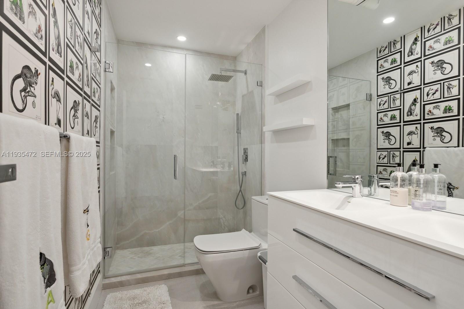 1111 Crandon Blvd #B101, Key Biscayne FL 33149