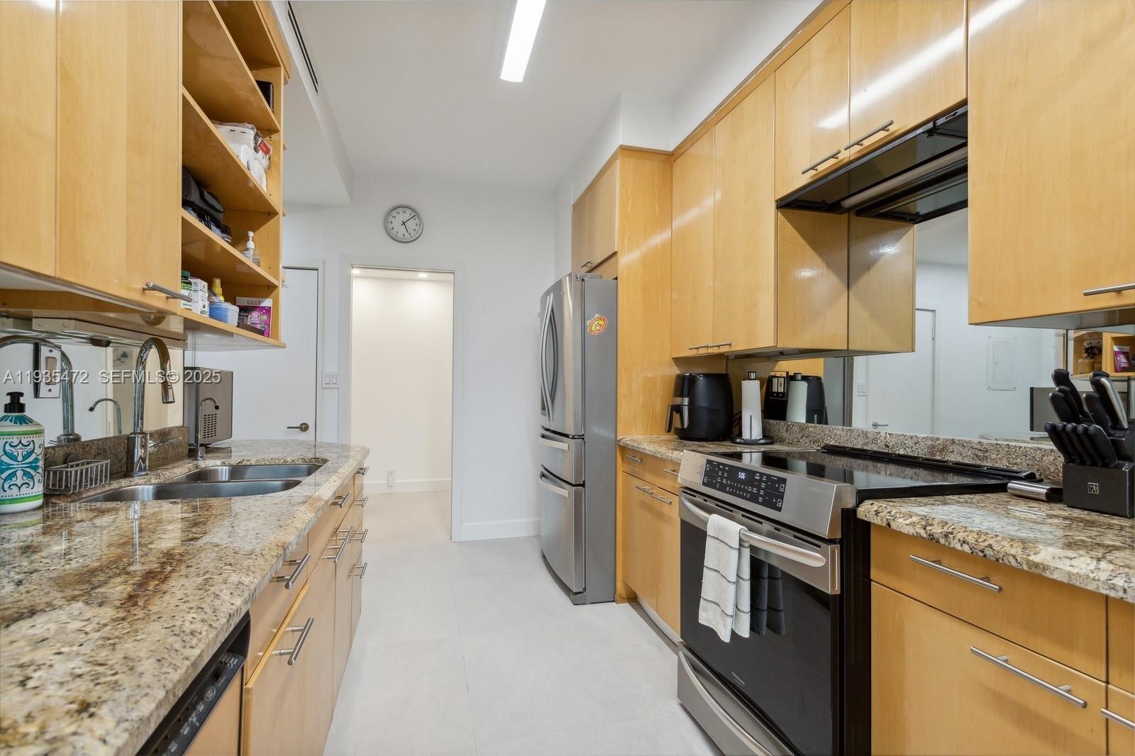1111 Crandon Blvd #B101, Key Biscayne FL 33149