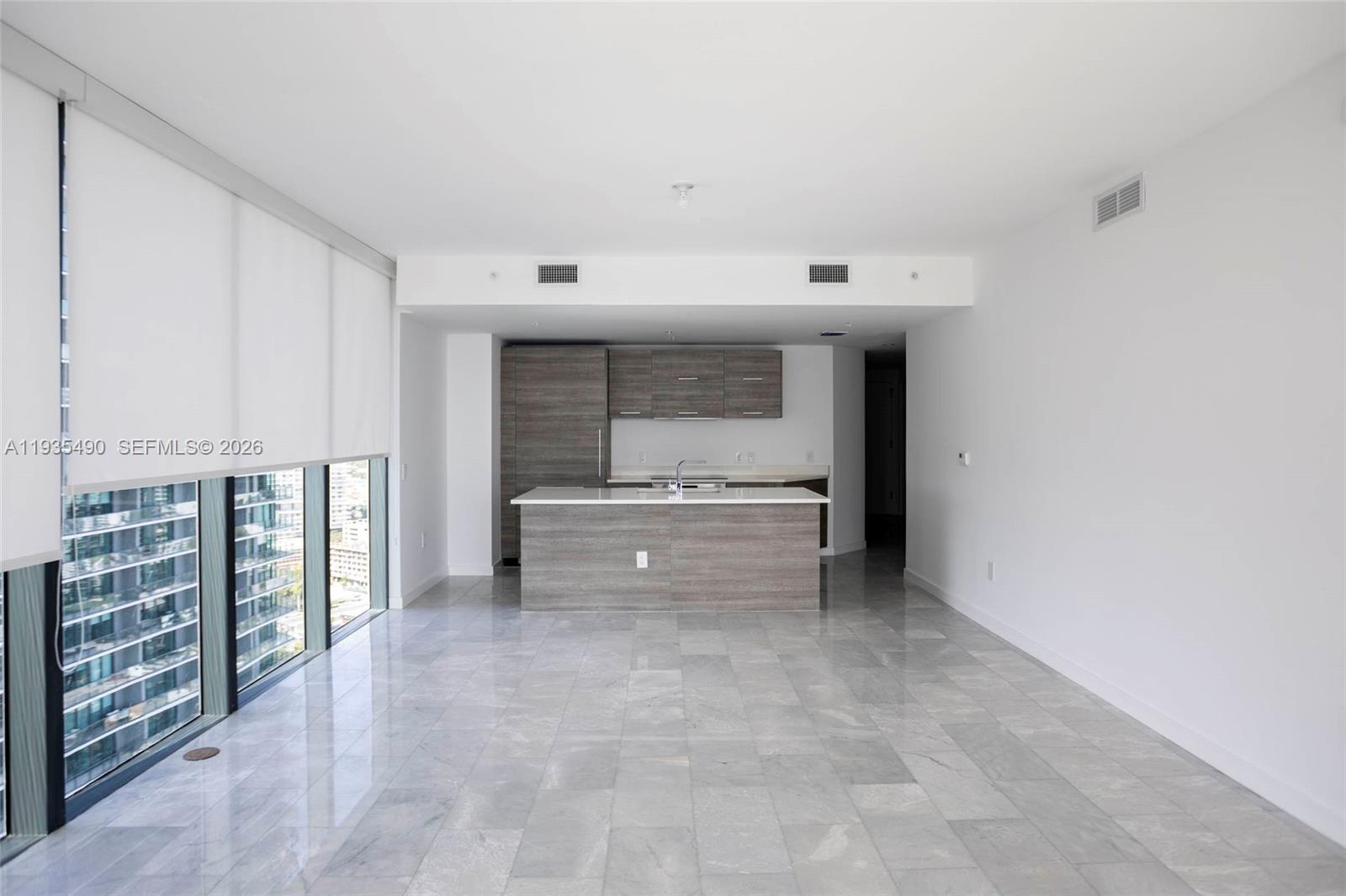650 NE 32nd St #2701, Miami FL 33137