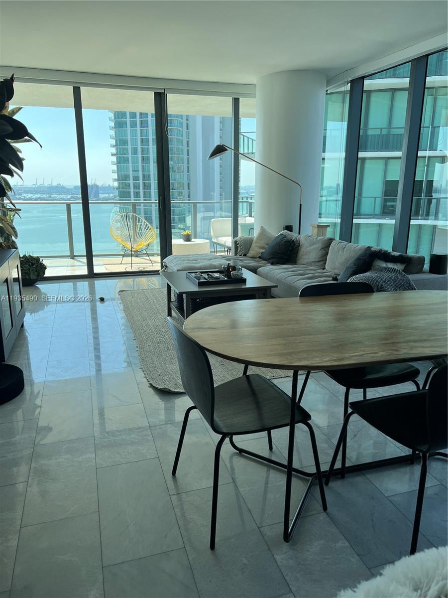650 NE 32nd St #2701, Miami FL 33137