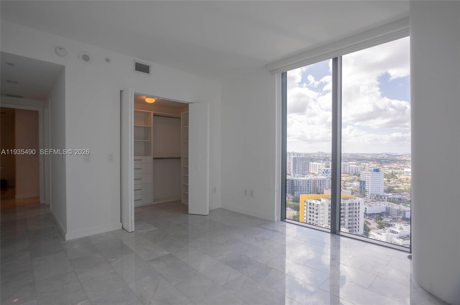 650 NE 32nd St #2701, Miami FL 33137