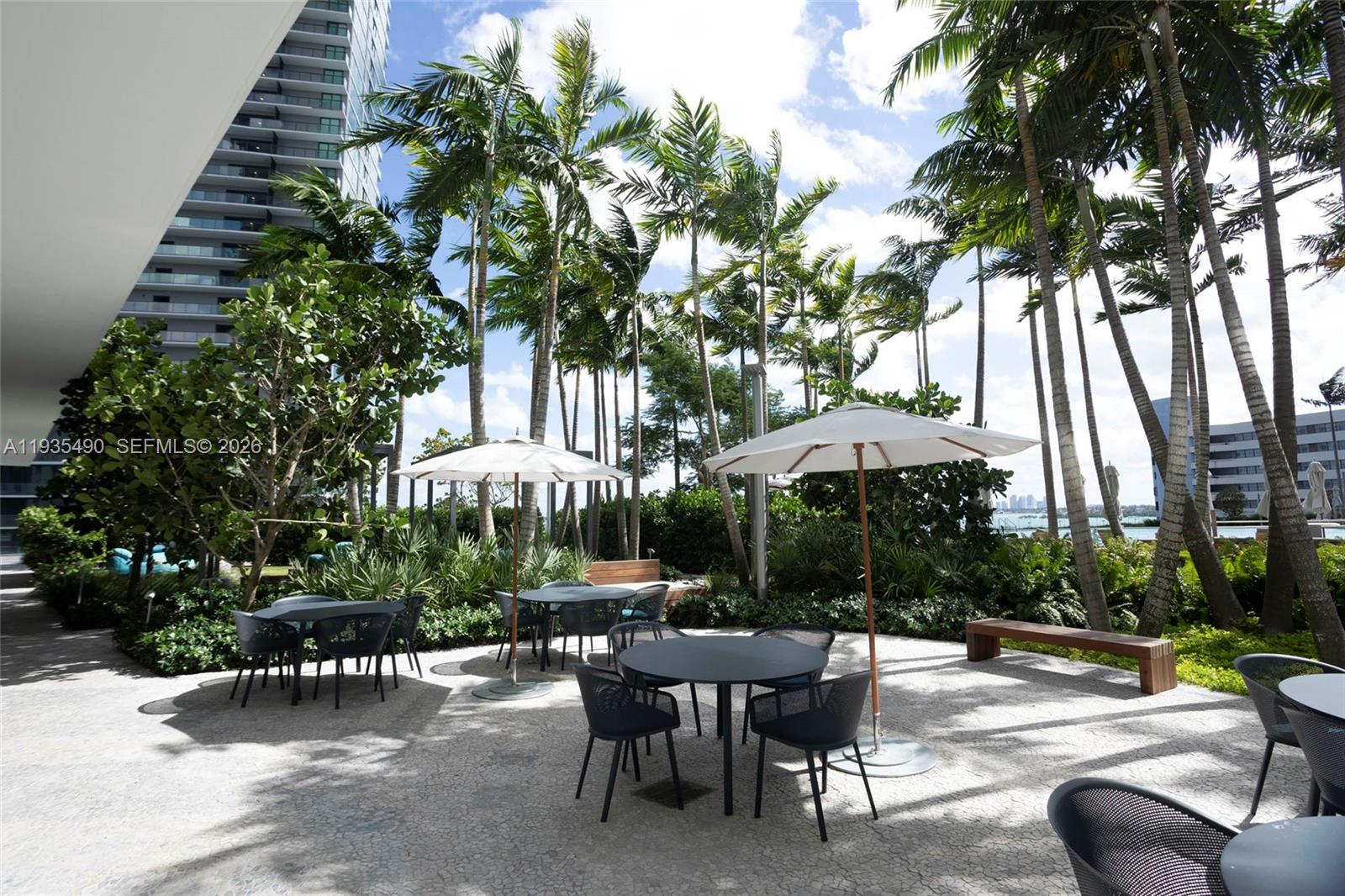 650 NE 32nd St #2701, Miami FL 33137