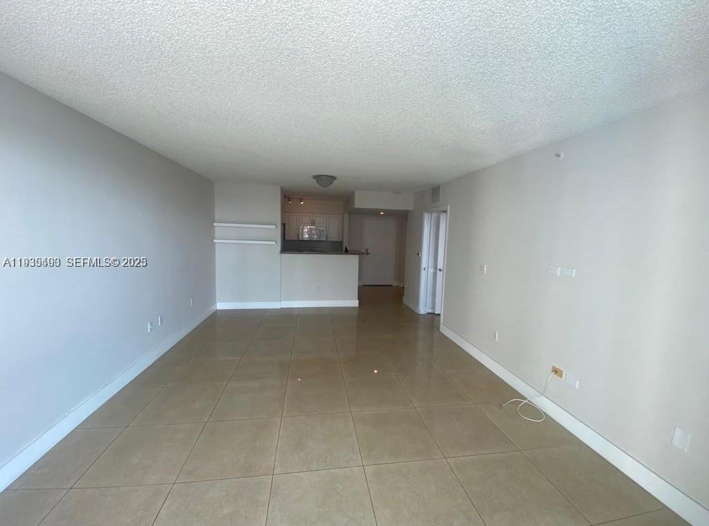 1155 Brickell Bay Dr #1605, Miami FL 33131