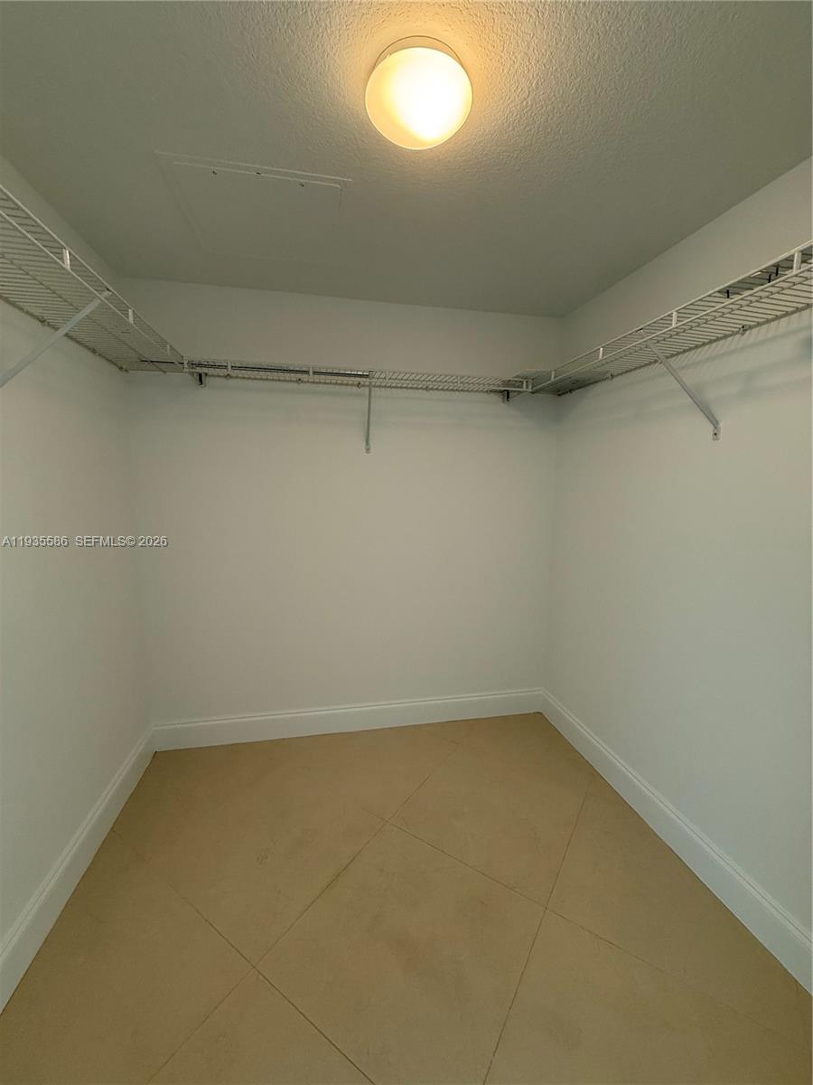 1800 N Bayshore Dr #2702, Miami FL 33132