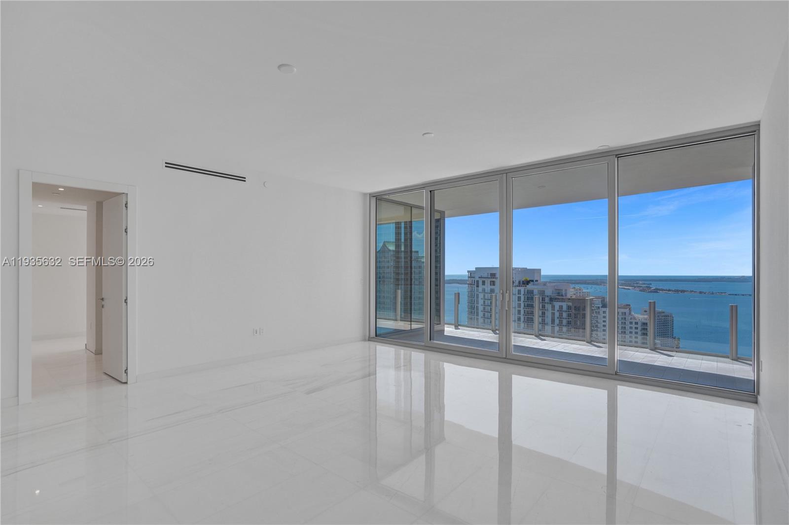 300 Biscayne Blvd Way #3704C, Miami FL 33131