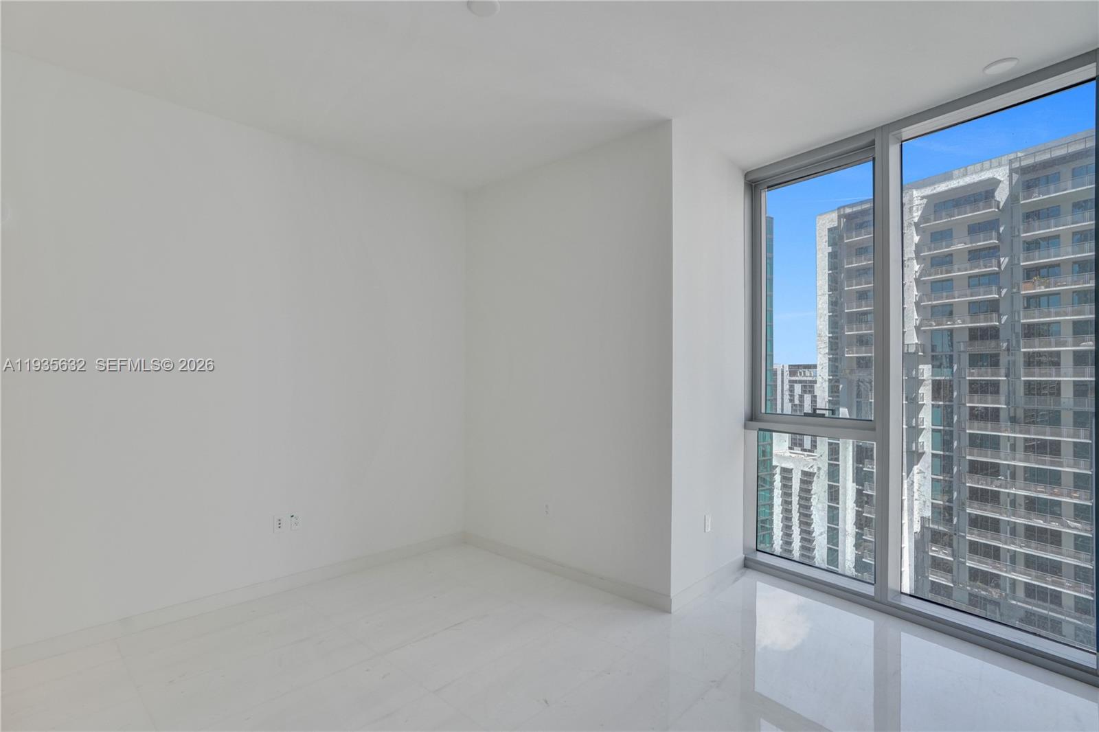 300 Biscayne Blvd Way #3704C, Miami FL 33131