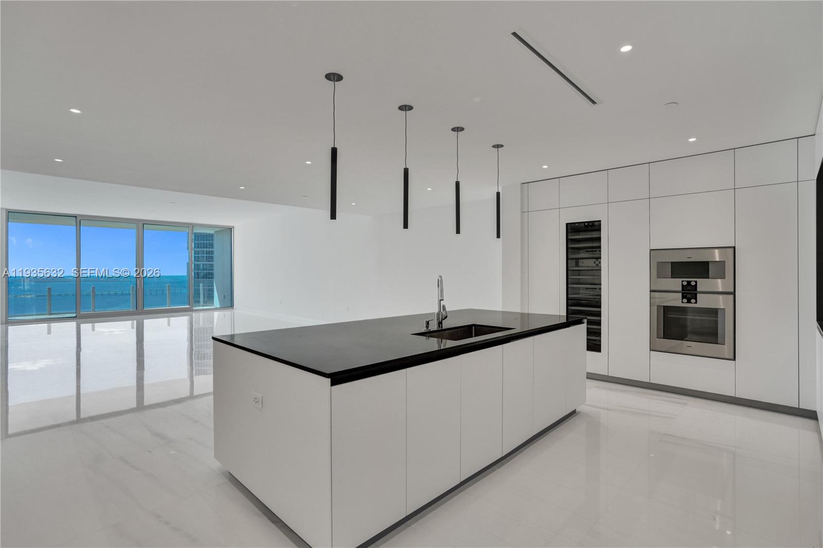 300 Biscayne Blvd Way #3704C, Miami FL 33131