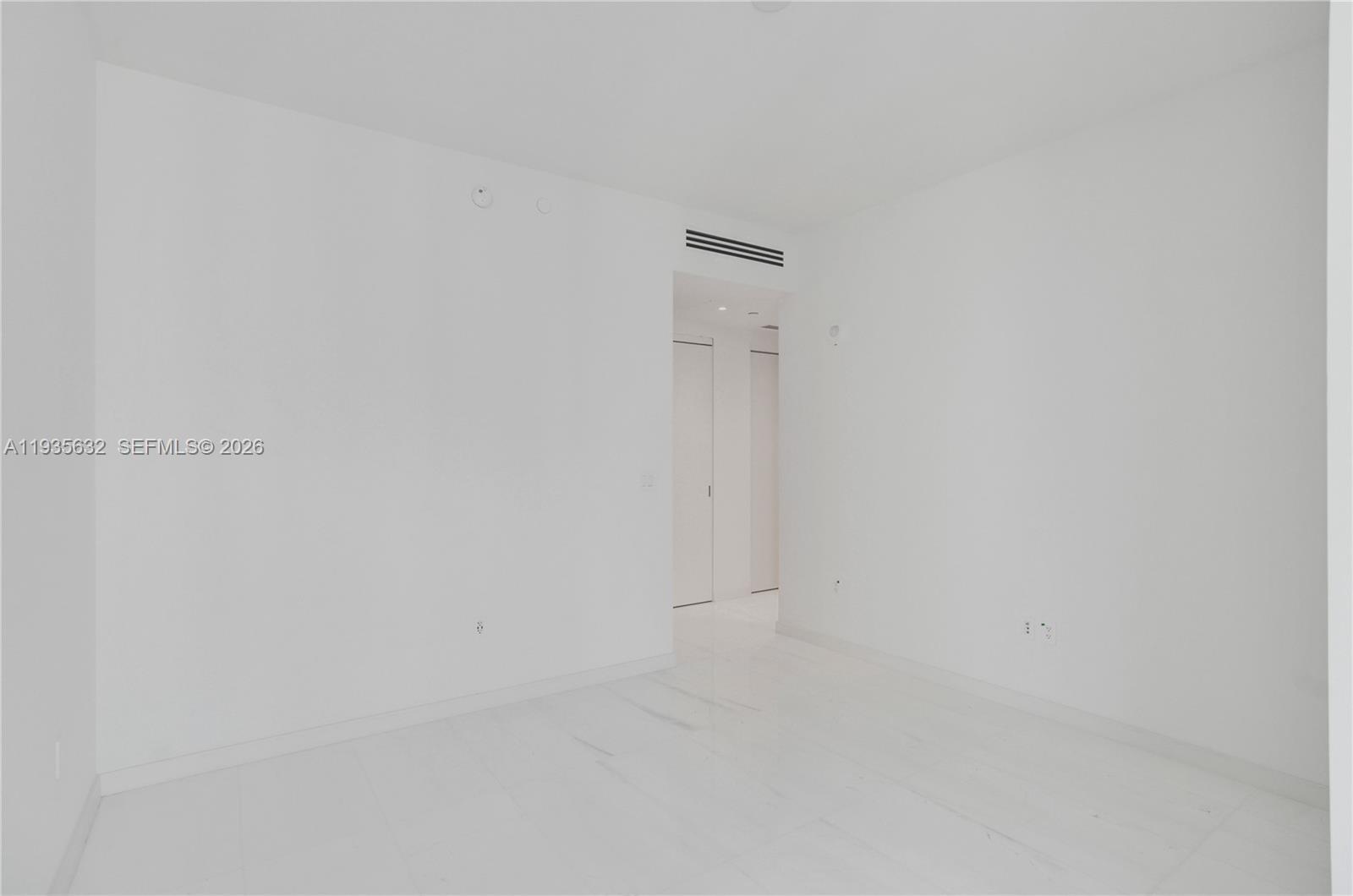 300 Biscayne Blvd Way #3704C, Miami FL 33131