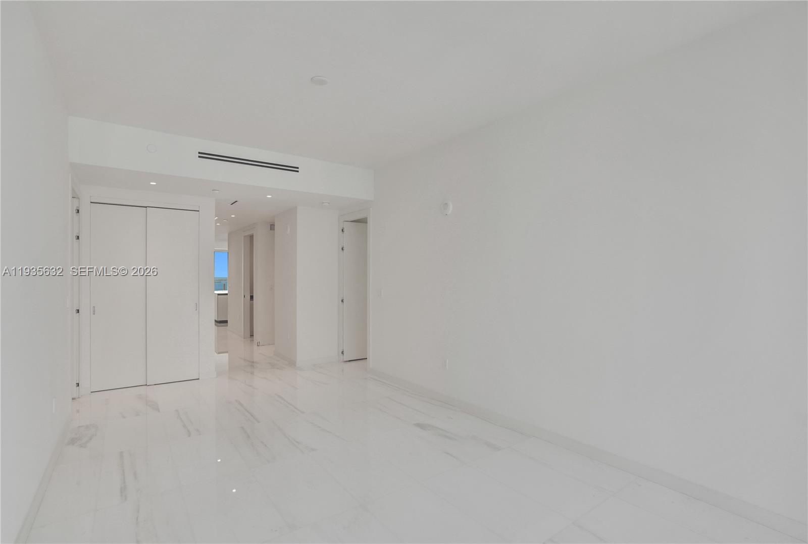 300 Biscayne Blvd Way #3704C, Miami FL 33131