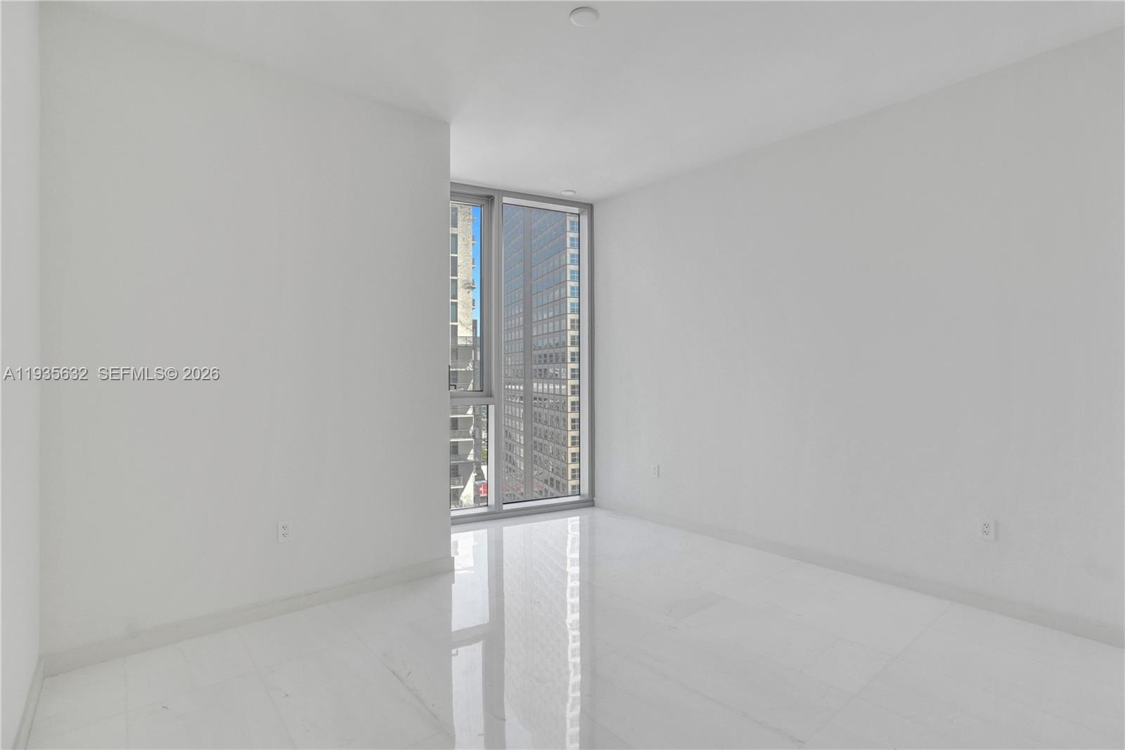 300 Biscayne Blvd Way #3704C, Miami FL 33131