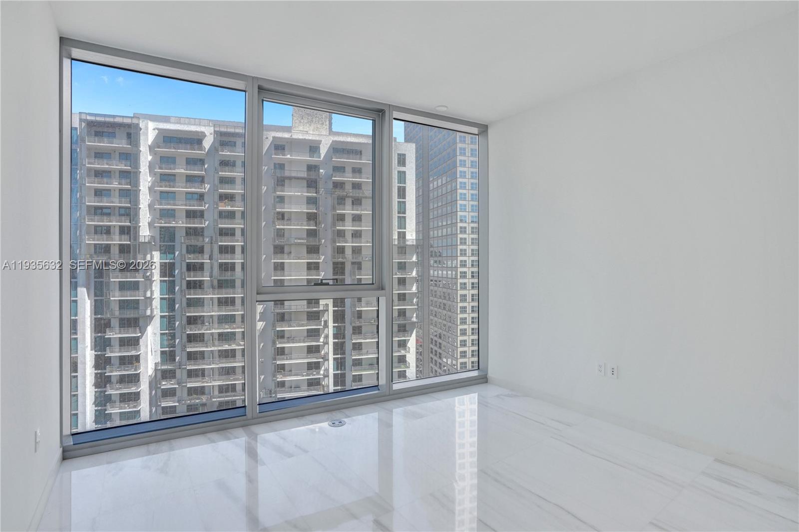 300 Biscayne Blvd Way #3704C, Miami FL 33131