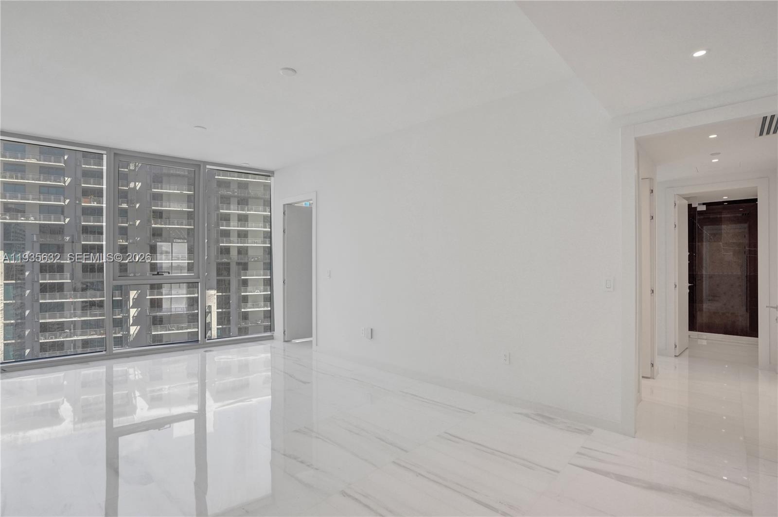 300 Biscayne Blvd Way #3704C, Miami FL 33131