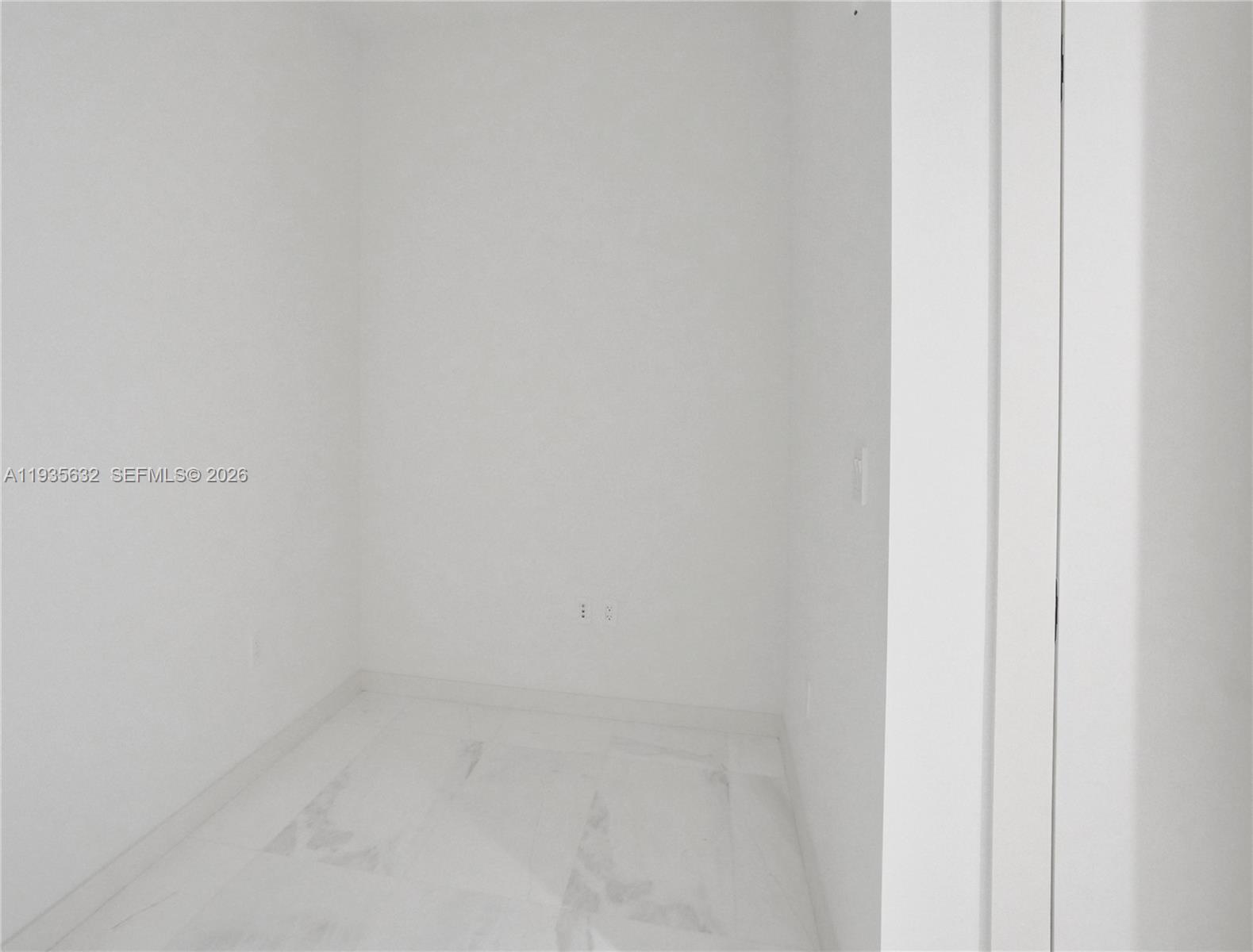 300 Biscayne Blvd Way #3704C, Miami FL 33131