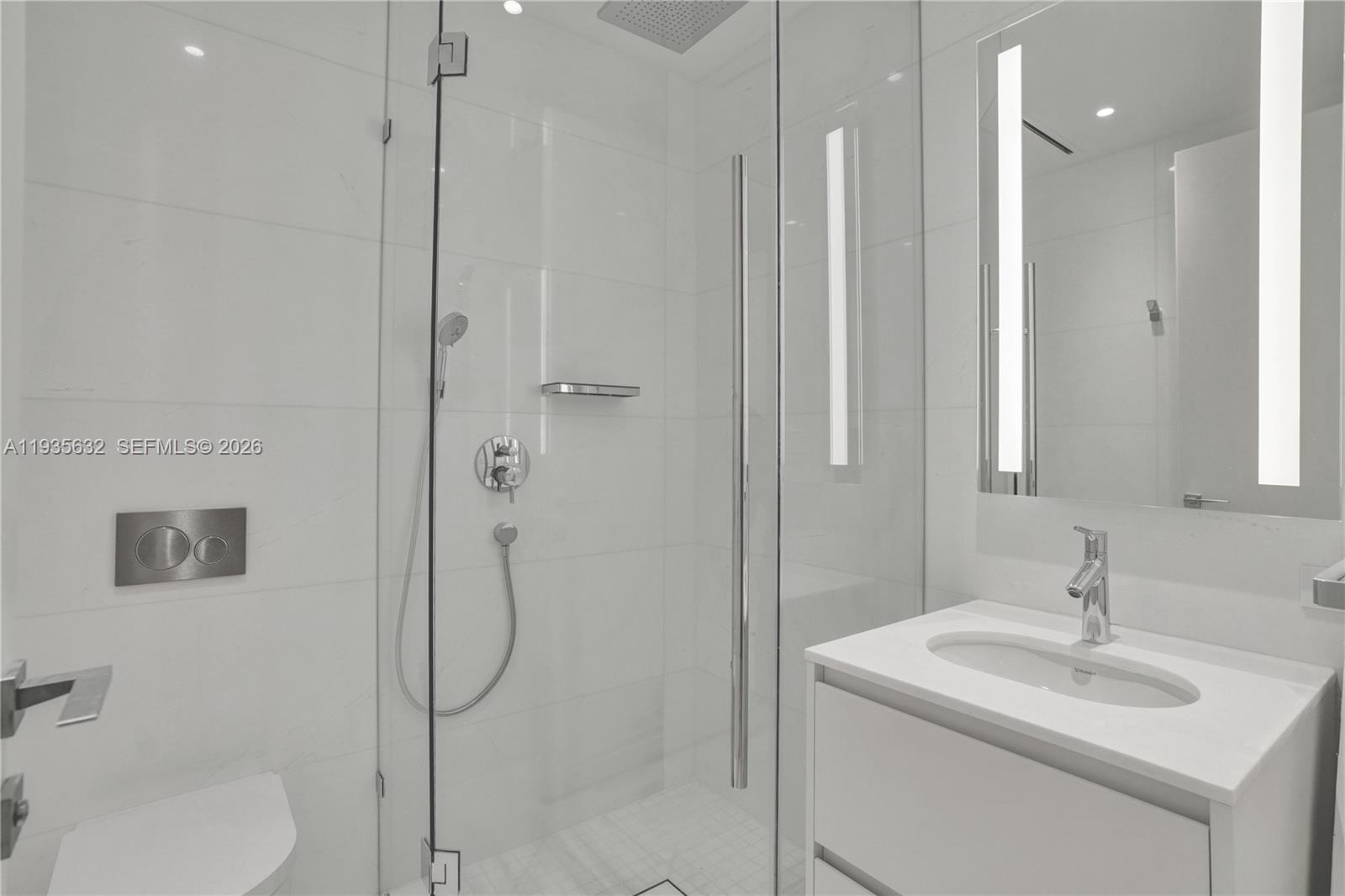 300 Biscayne Blvd Way #3704C, Miami FL 33131