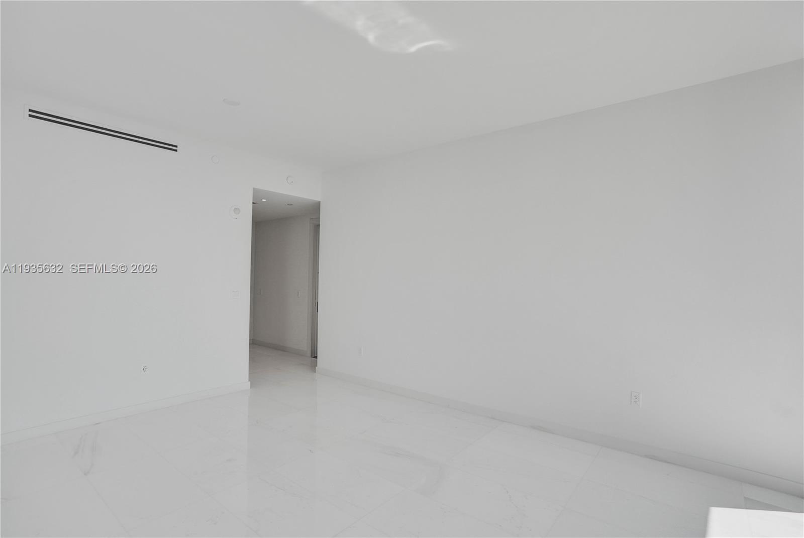 300 Biscayne Blvd Way #3704C, Miami FL 33131