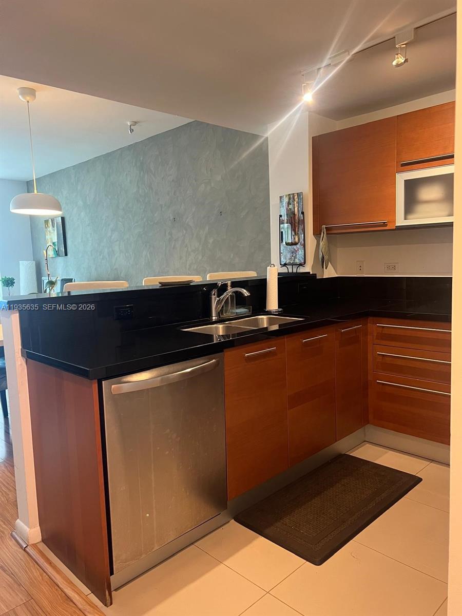244 Biscayne Blvd #1904, Miami FL 33132