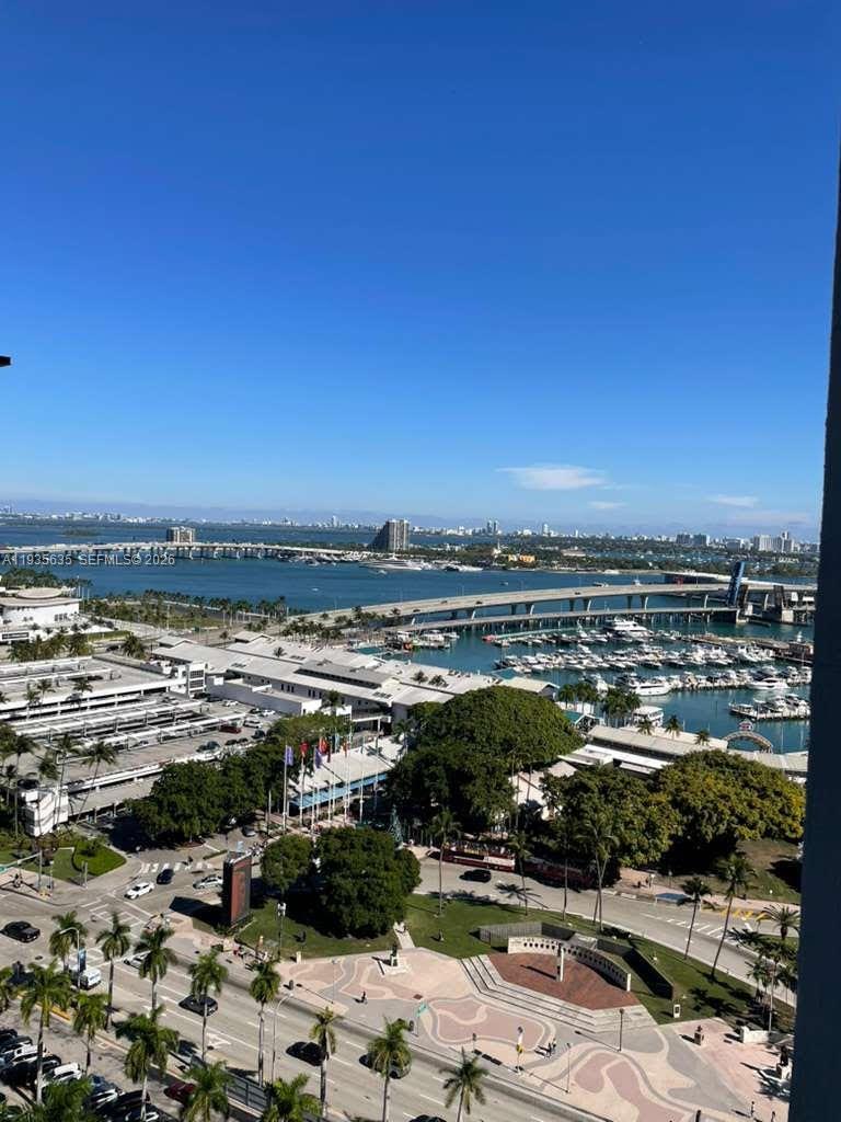 244 Biscayne Blvd #1904, Miami FL 33132