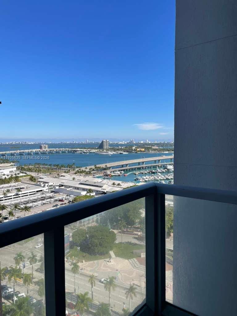 244 Biscayne Blvd #1904, Miami FL 33132