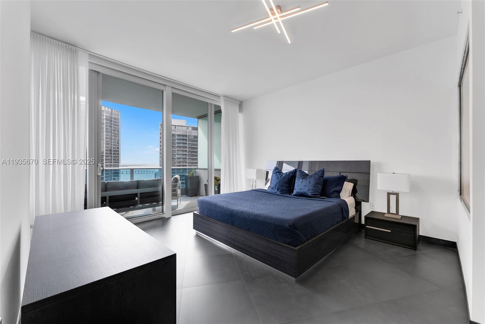 200 Biscayne Boulevard Way #4408, Miami FL 33131