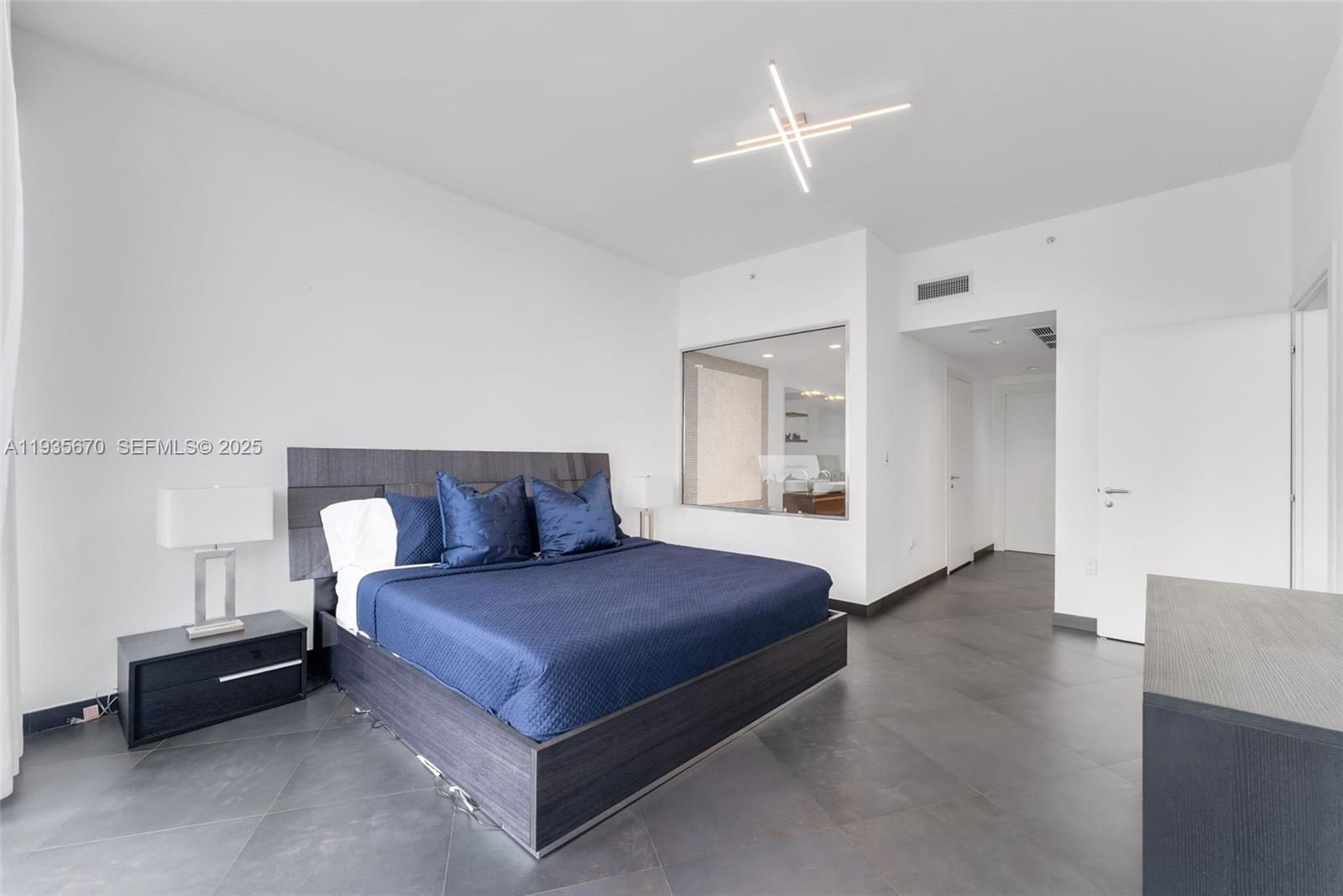 200 Biscayne Boulevard Way #4408, Miami FL 33131