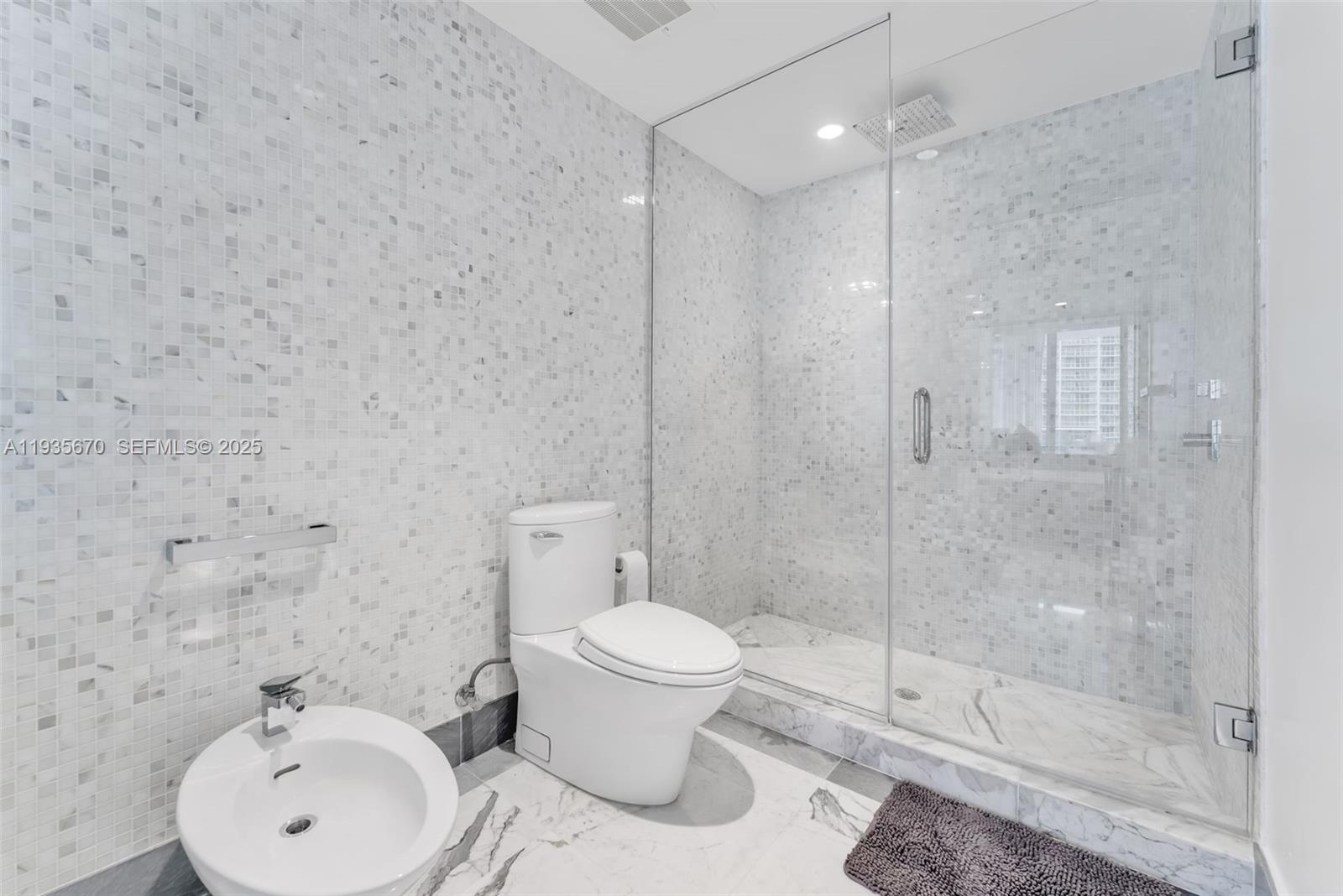 200 Biscayne Boulevard Way #4408, Miami FL 33131